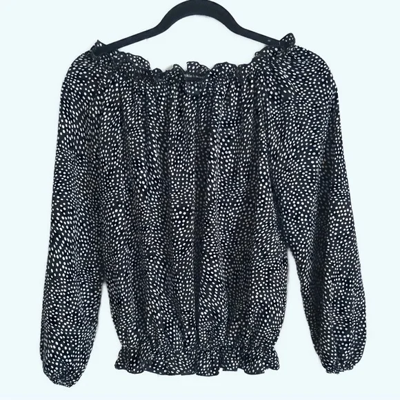 ❤️ 3/$15❤️ Frankie & Missy blouson top - Picture 1 of 11